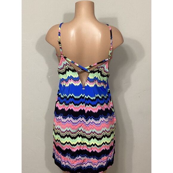 New. PILYQ chevron dress/coverup. Normally $154. M/L￼ - Picture 15 of 16